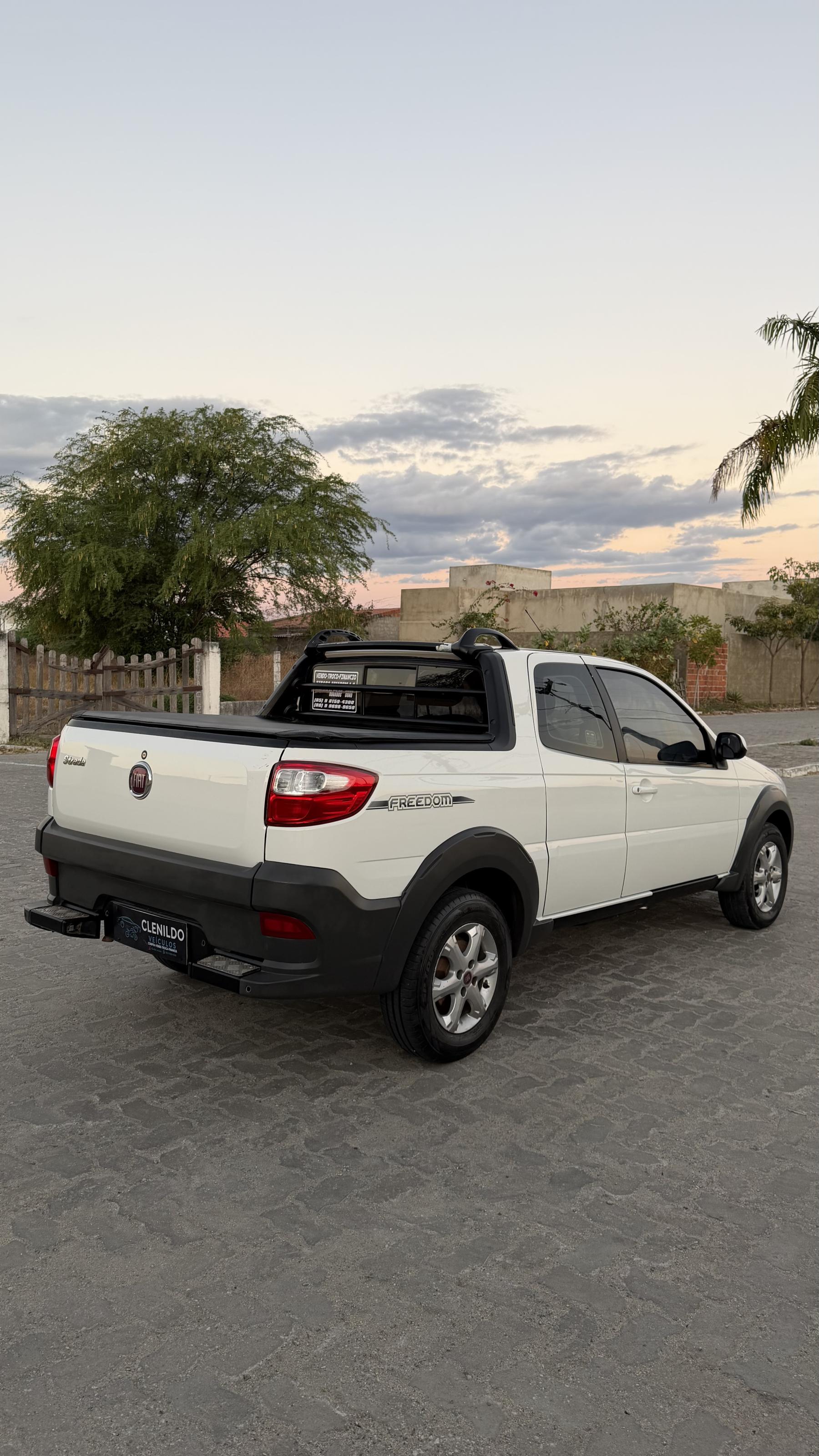 Foto 2 de FIAT STRADA 