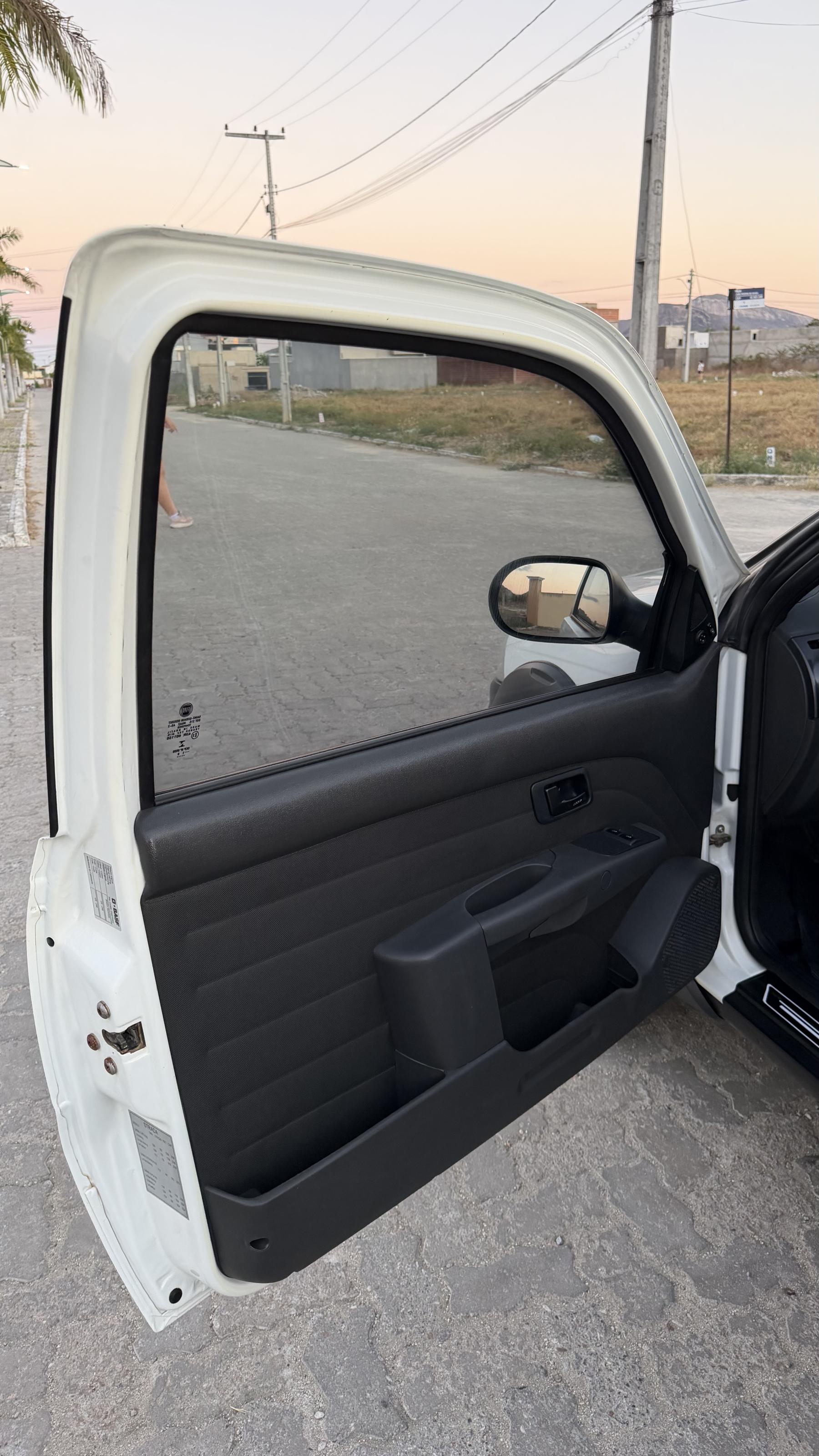 Foto 4 de FIAT STRADA 