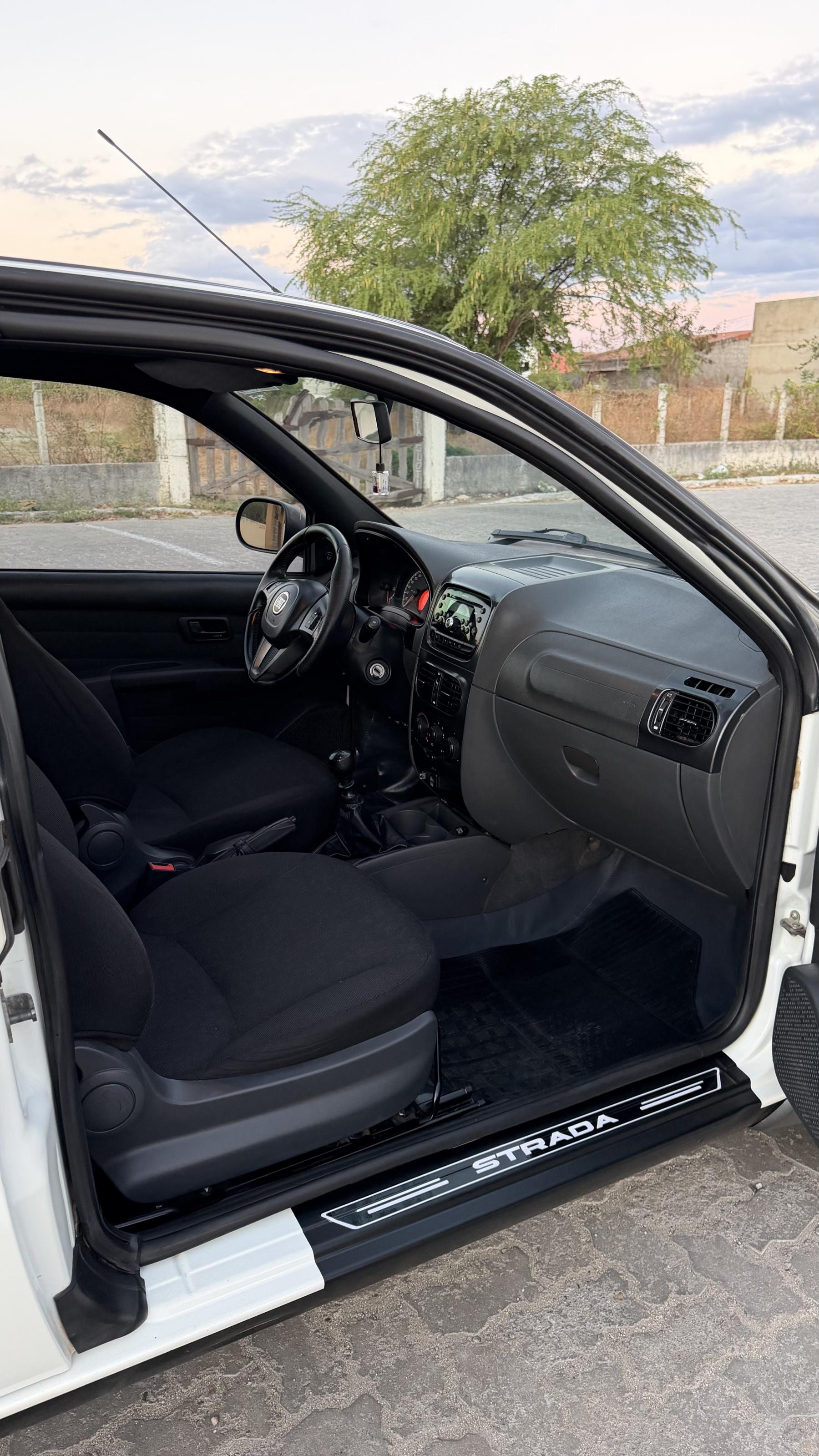 Foto 6 de FIAT STRADA 